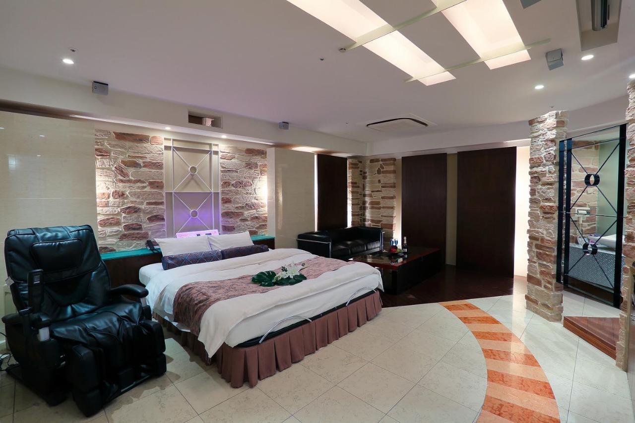Hotel Axis -アクシス- (Adults Only) Osaka Eksteriør billede